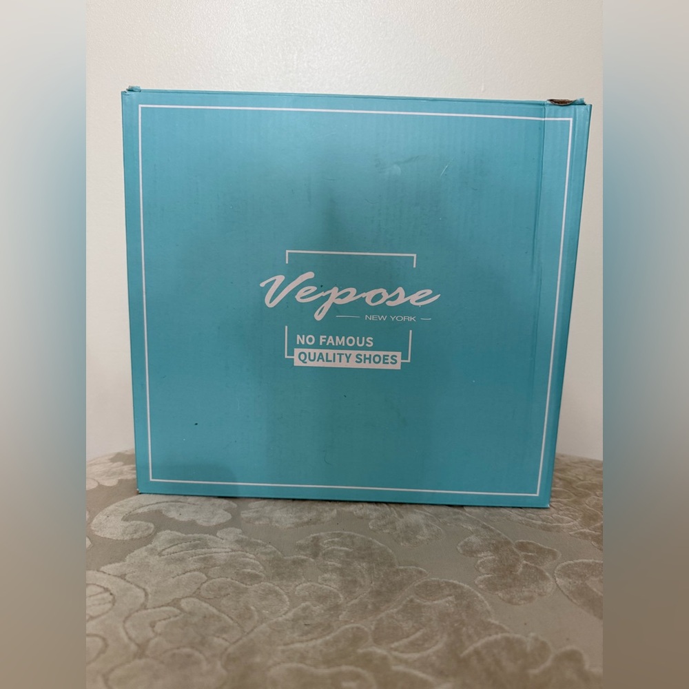 NWT Vepose Faux Suede Ankle‎ Boots in Black - Size 7 - Picture 10 of 11